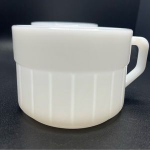 Vintage Federal Glass White Milk Glass Heat Proof Made In USA D Shaped Handle